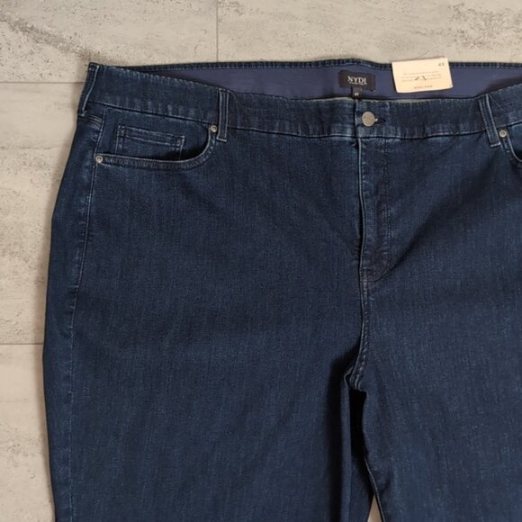 NYDJ Relaxed Flare Ankle Jeans Lift Tuck Slimming Technology Waist Match Genesis - Picture 2 of 16
